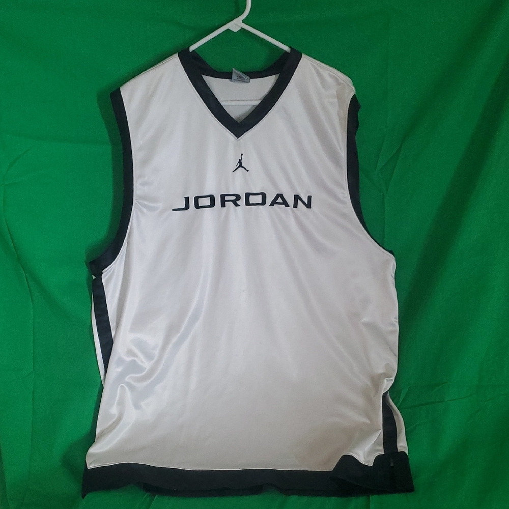 Jordan Black and White Sleeveless Jersey XXL